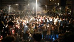 Aficionados del Celta, celebrando la clasificaci�n para la Europa League en praza de Am�rica.