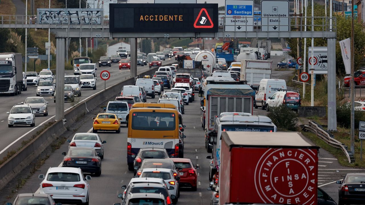 Las áreas metropolitanas de A Coruña y Santiago disparan la renta provincial