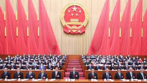 Xi Jinping&nbsp;inicia su hist�rico tercer mandato. El presidente chino afianza su poder absoluto tras ser reelegido por los casi tres mil miembros de la Asamblea Nacional Popular sin votos en contra ni abstenciones. 20/03/2023