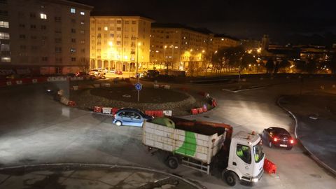 Reapertura al trfico de la rotonda en la calle Nova de Caranza, y en la conexin con Porta Nova.