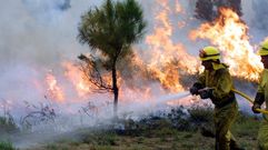 Incendio forestal en la parroquia de Igrexafeita, en O Savi�ao, en una imagen de archivo