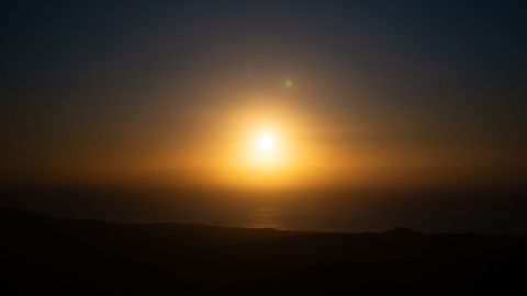Imagen del atardecer en el equinoccio de oto�o desde A Curota.