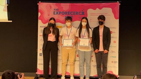 Juan Mart�n Taboada y Ant�a Ollero recogiendo su premio