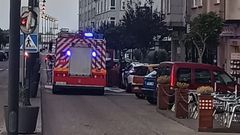 Los Bomberos de Barreiros se desplazaron a Ribadeo para participar en el operativo desplegado en un piso de la calle Rosalía de Castro
