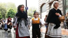 El desfile de la Ascensi�n llena las calles de m�sica