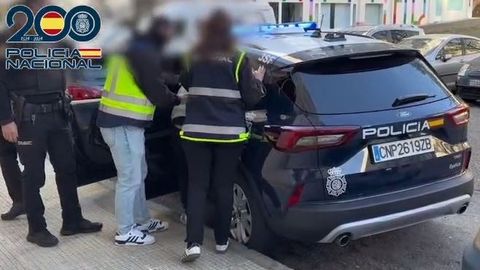 Arrestado un vendedor de droga con 20.000 euros en Vigo