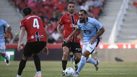 Borja Iglesias, en el partido entre el Celta y el Mallorca de la primera vuelta.
