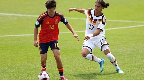 El jugador del Celta Anxo Rodr�guez, durante el duelo entre Espa�a y Alemania en el Europeo sub-19.