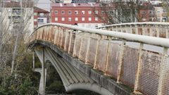 Para reparar los da�os de la pasarela de O Vao, terminada frente al centro comercial en el a�o 2004, se prev� un gasto de en torno a 700.000 euros.