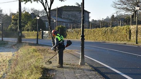 La adjudicataria del contrato deber&aacute; limpiar las v&iacute;as p&uacute;blicas de los 107 n&uacute;leos rurales de Ames