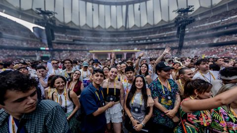 El p�blico, durante el concierto de Bad Bunny