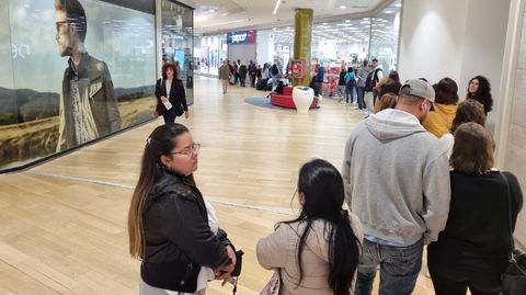 El sector servicios, en la foto el centro comercial Ode�n, ha dinamizado el empleo en la zona esta primavera