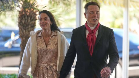 Elon Musk y Shivon Zillis llegan al complejo de Mar-a-Lago, propiedad de Donald Trump, en una imagen de archivo