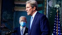 Biden y Kerry durante la rueda de prensa
