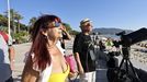 Personas viendo el eclipse solar total.