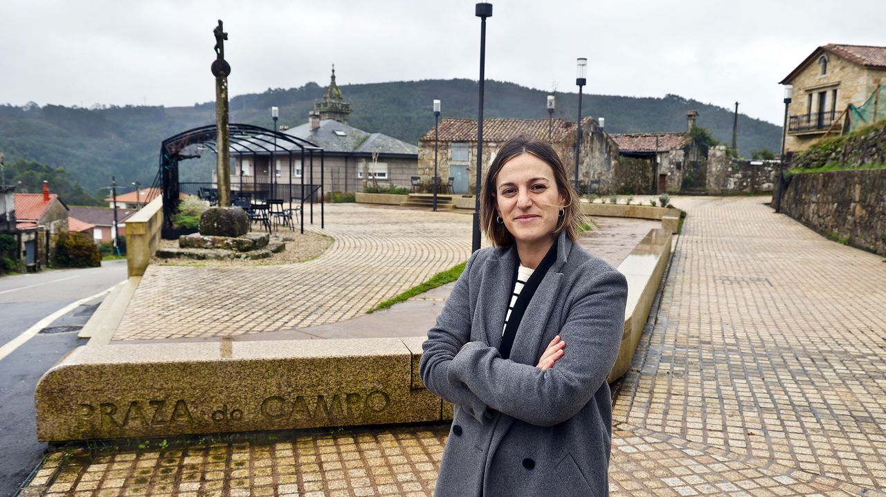 Europa premia a una arquitecta de O Rosal por su plaza en medio de la Serra da Groba