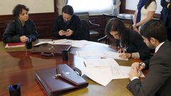 Pablo Iglesias recoge su acta de diputado en el Congreso