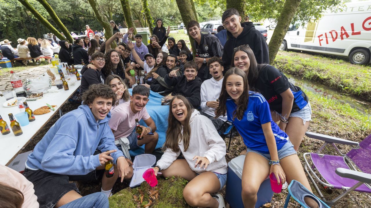 La Carballeira de Berdeogas acogió a más de 3.500 comensales en una nueva Festa da Familia