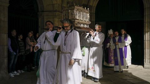 Procesi�n de San Rosendo en Celanova y concentraci�n de cl�sicos en la plaza Mayor
