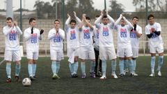 La brutal agresi�n que sufri� David Garc�a Cea, que jugaba al f�tbol como portero en el club Zona Vella, caus� un gran impacto en Santiago, donde d�as despu�s de la paliza se disput� un partido en el que los integrantes de su equipo lucieron camisetas de apoyo a su compa�ero