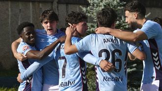 Los jugadores del Celta Fortuna, celebrando un gol.