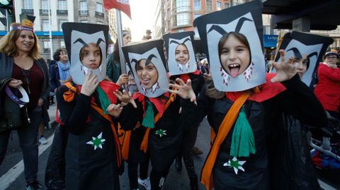 Procesi�n de la Santa Compa�a con ni�os de Sama�n / Halloween