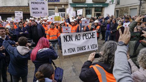 Trabajadores y polticos, en la protesta de Viana do Bolo por el futuro de la mina de Penouta
