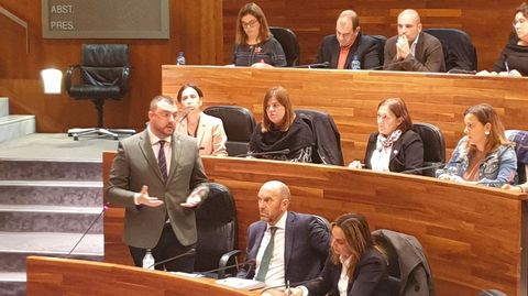 Barb�n responde en la Junta