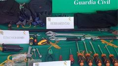 guardia civil.Material recuperado a la banda que asaltaba viviendas abandonadas