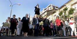 Santa Rita tiene fama de milagrera y es habitual que quienes consiguen sus favores le recuerden que lo que se da, no se quita. 