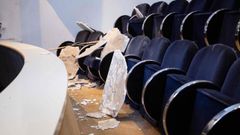Varias planchas del anfiteatro cayeron el 20 de marzo sobre las butacas de los espectadores del Teatro Principal de Pontevedra, dejando cinco heridos leves
