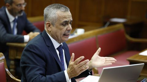 El senador de Vox ngel Pelayo durante sus preguntas al presidente del Gobierno en la comisin del Senado