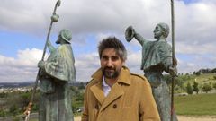 Manel Loureiro recorri� algunos escenarios en los que transcurre la novela en Santiago.