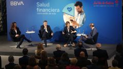Un momento del debate sobre salud financiera que se celebr� en el museo de La Voz de Galicia.