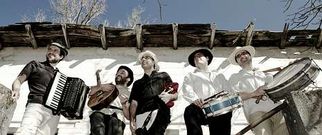 Kepa Junkera -en la foto superior- y Quempallou presentar�n sus nuevos trabajos discogr�ficos en el Festival de Pardi�as.