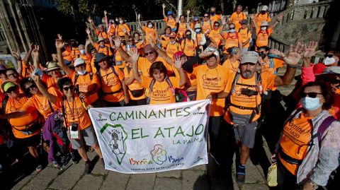 Peregrinos de la isla de La Palma pasan por Pontevedra haciendo el Camino de Santiago