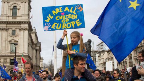 Muchos ni�os portaron pancartas a favor de la permanencia del Reino Unido en la UE durante la marcha celebrada en Londres