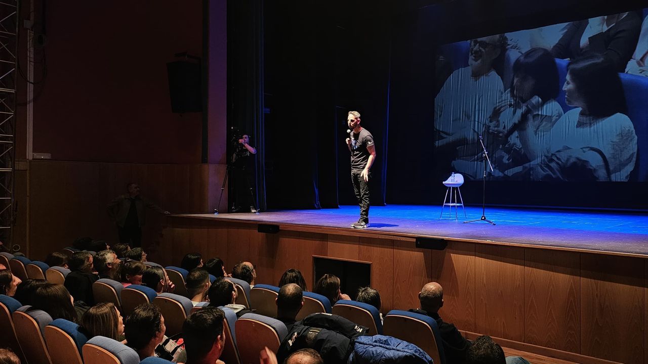 David Cepo convierte al público en protagonista en A Estrada