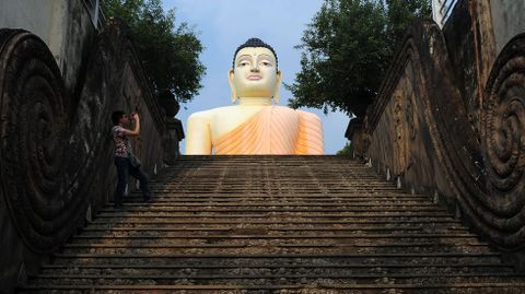 Una estatua de Buda en Sri Lanka.