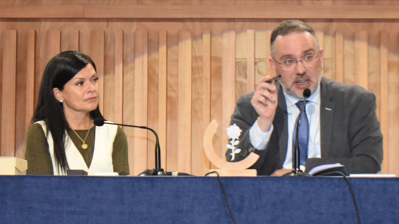 El cura escritor de Mos publica su segundo libro