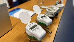 La instalaci�n de contadores digitales y sensores inteligentes permite disponer de una visi�n en tiempo real del comportamiento h�drico, tanto en redes urbanas como en edificios.