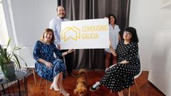Pierres (pimera por la izquierda) con parte del equipo de Cohousing Galicia. 