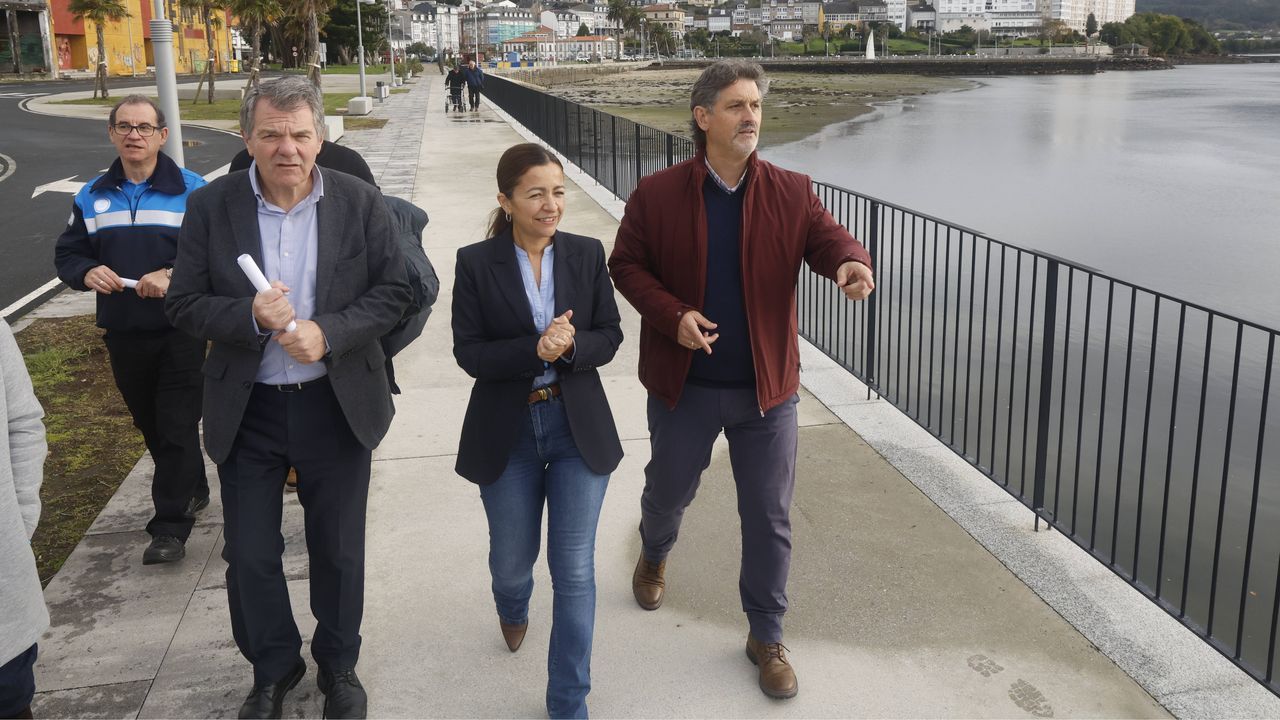 Portos creará una zona de tránsito peatonal en el muelle de Espasante