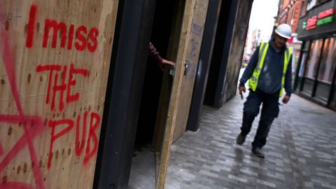 Imagen de una calle de Londres afectada por las restricciones para luchar contra el covid