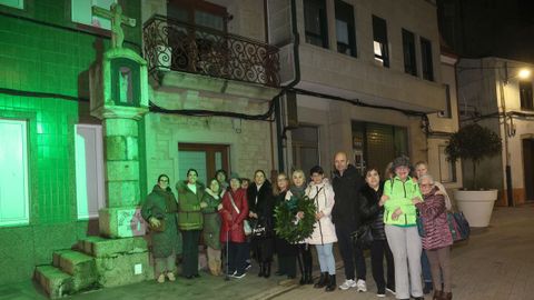 DIA MUNDIAL CONTRA EL CANCER. OFRENDA FLORAL DE LA ASOCIACION CONTRA EL CANCER DE RIBEIRA