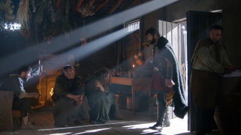 �Arma un grupo de hombres y sal hacia Compostela�