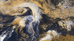 Imagen del frente al noroeste de Galicia que cruzar este domingo la comunidad