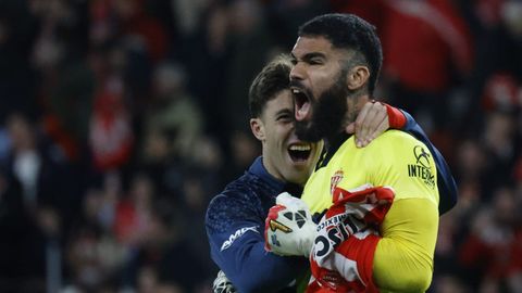 Derbi asturiano entre el Real Sporting de Gijon y el Real Oviedo en El Molin�n