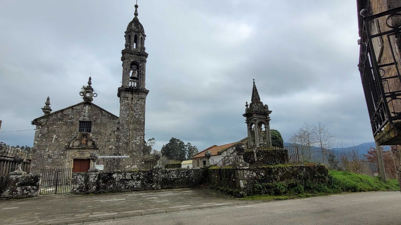 El espectacular vía crucis de Sorribas, en Rois, inmortaliza a los vecinos del siglo XVII