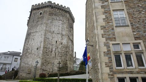 La torre de los Andrade, de origen medieval e incorporada al Parador, es el gran s�mbolo urbano de Vilalba  